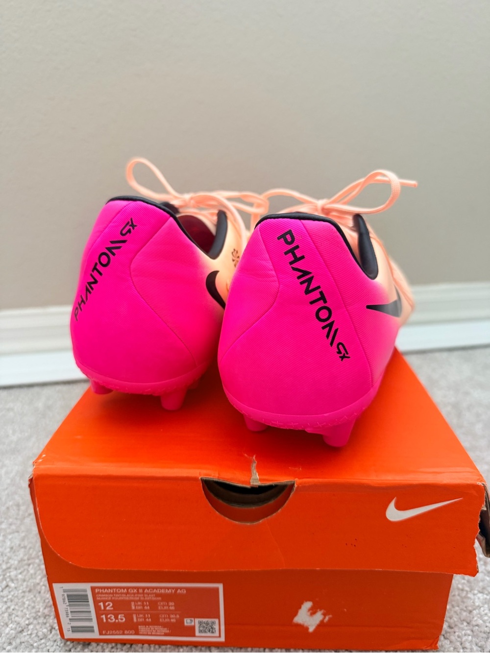 NEW Nike Men’s Phantom GX II Academy AG Soccer Cleats in Crimson Tint, size 12 - Picture 6 of 8